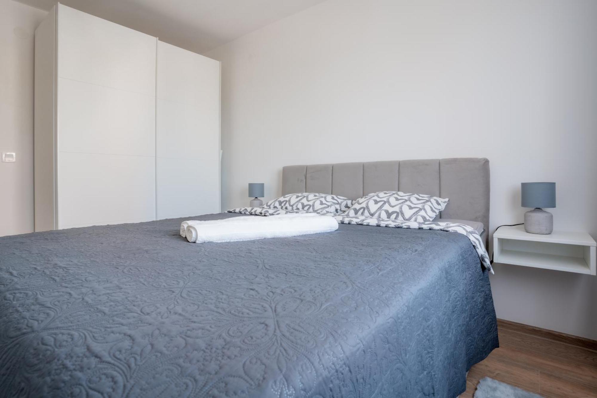 Apartman Sanda วูโควาร์ ภายนอก รูปภาพ