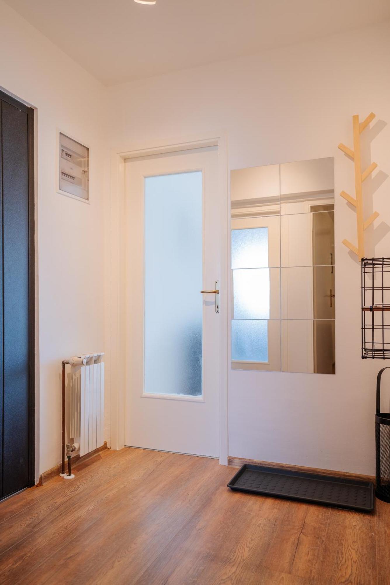 Apartman Sanda วูโควาร์ ภายนอก รูปภาพ