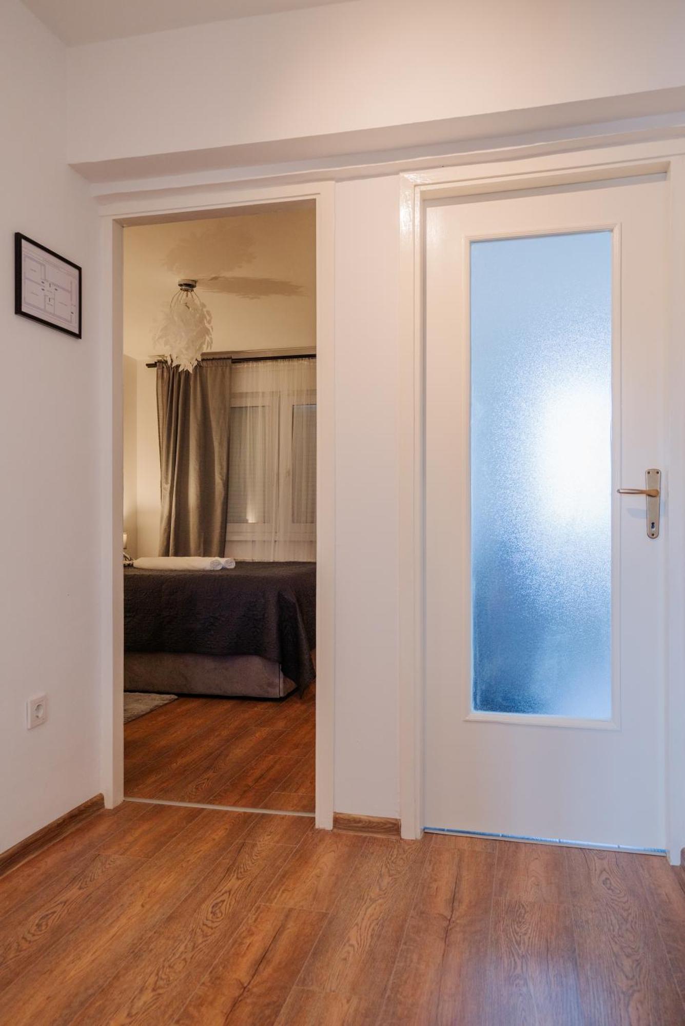 Apartman Sanda วูโควาร์ ภายนอก รูปภาพ