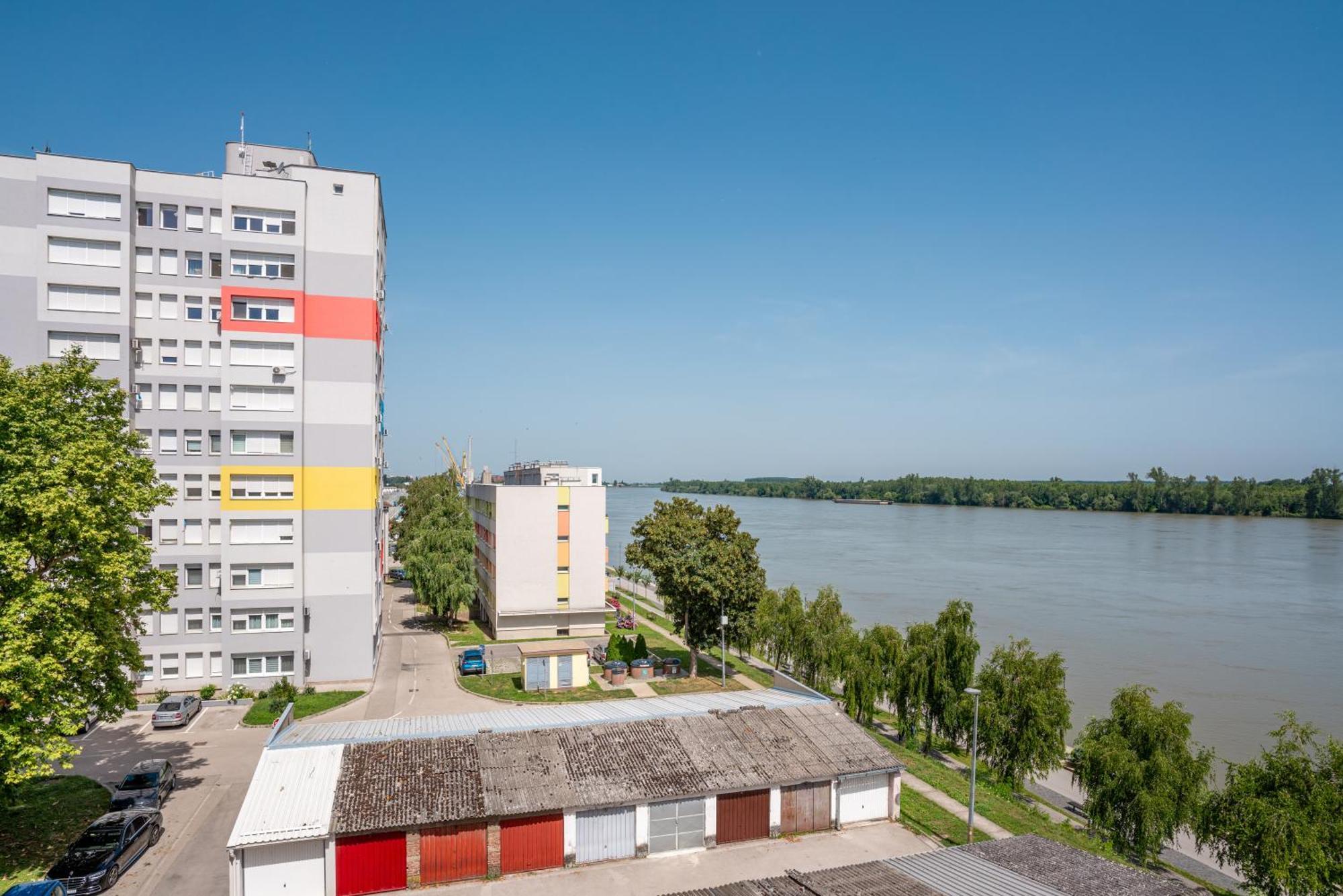 Apartman Sanda วูโควาร์ ภายนอก รูปภาพ